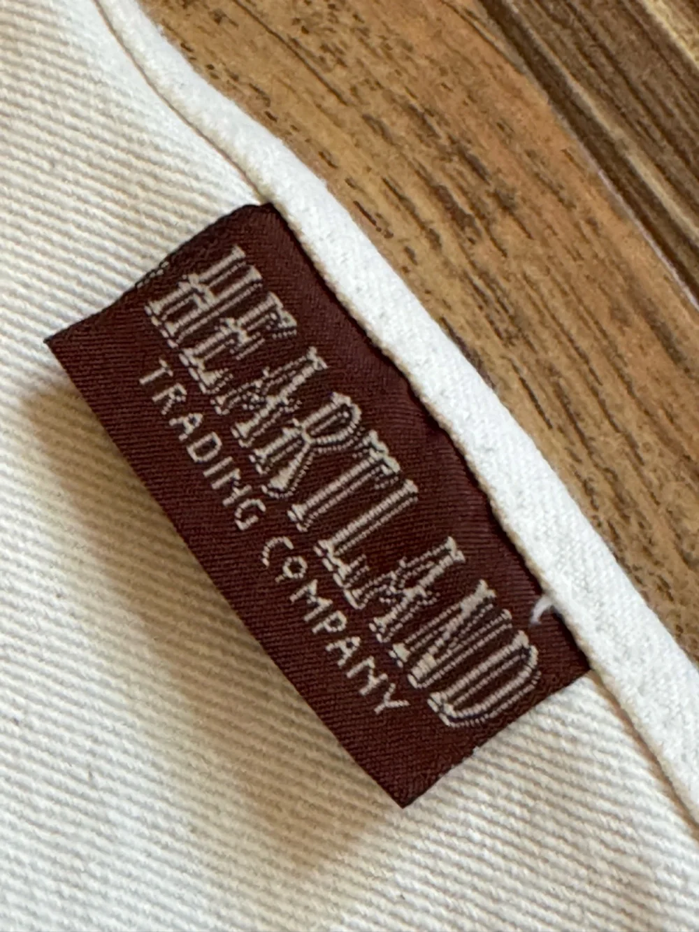 HEARTLAND TRADING COMPANY Apron Liberty Strawberry Graphic Cream NEW